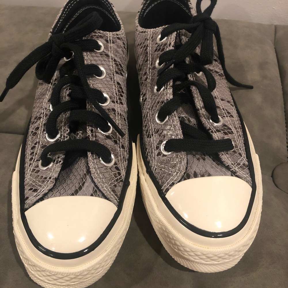 RARE never worn snakeskin converse